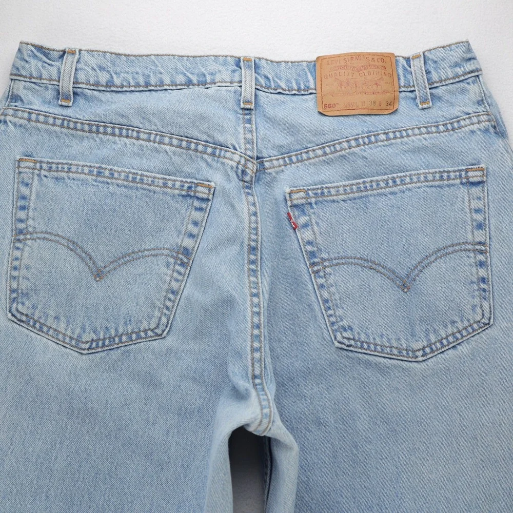Levis 560 Comfort Fit Tapered Leg Jeans Mens 38x34 Light Wash Blue Vintage USA‎